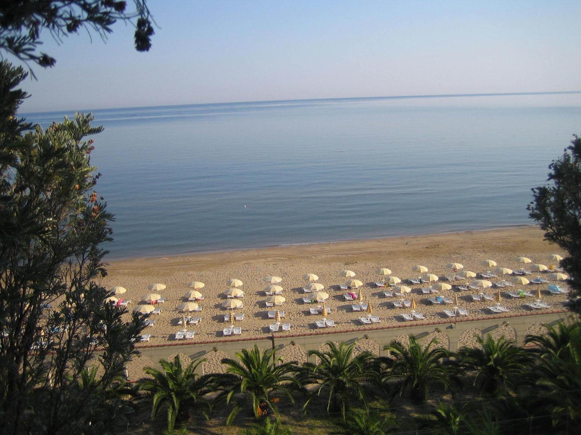 Villaggio Hotel Ripa Rodi Garganico Exterior foto